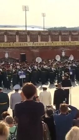 Патриот РОССИИ! 6 летний СОЛДАТ идёт ПО ГОРОДУ!Сводный Оркестр 700 музыкантов!