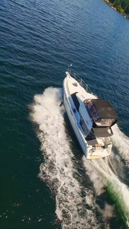 🚤✨ Дрон-преследование на озере Вашингтон! ✨🚤
Почувствуйте адреналин, пока наш FPV-дрон DJI Avata