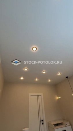 НАТЯЖНОЙ ПОТОЛОК Проект в спальне, с несколькими зонами освещения. Материалы:Матовый белый потолок.