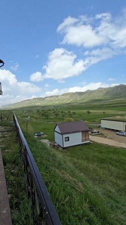 Пришла пора обедать. Мы в Дагестане, а пообедать решили заехать в село Гонох. Тут комплексные обеды.