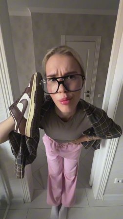 pov: он ждет тебя уже 2 часа, но ты так и не определилась с аутфитом