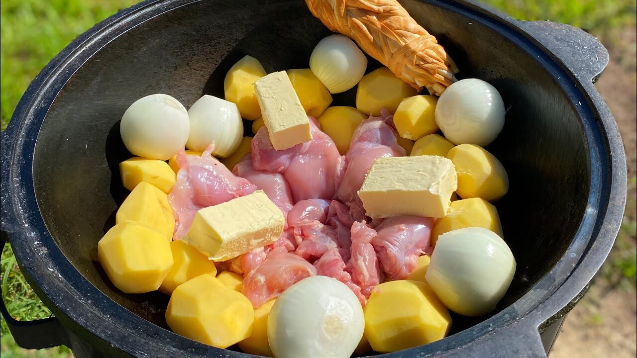 КУРИЦА С КАРТОШКОЙ В КАЗАНЕ В КОПЧЁНО-СЛИВОЧНОМ СОУСЕ КУРИНЫЕ БЁДРА В КАЗАНЕ
