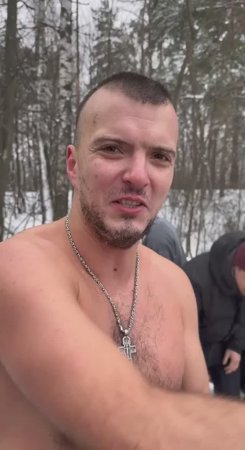 Будни моржей. Лёд порубить...снег почистить