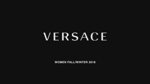 Показ женской коллекции Versace осень-зима 2018-2019