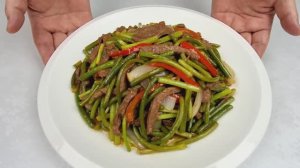 ЖАРЕНЫЕ ЧЕСНОЧНЫЕ СТРЕЛКИ С МЯСОМ! Это настолько ВКУСНО, что можно есть хоть каждый день!