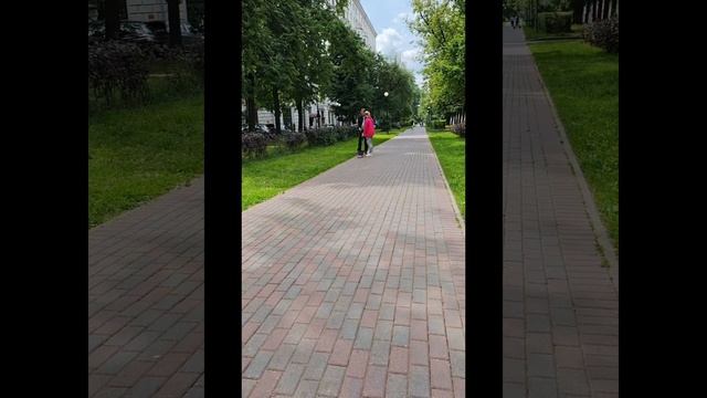 Слово может удивить или отвратить. А может научить любить.