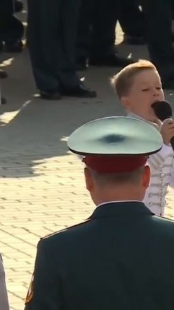 Юное дарование! 6 летний СОЛДАТ идёт ПО ГОРОДУ!Сводный Оркестр 700 музыкантов!
