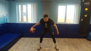 Переводы перед собой левой рукой и правой рукой Aleksandr00