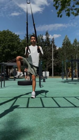 TRX — отличный инструмент для эффективной проработки мышц ног 🔥 #sports #тренировканог#trx  #спорт
