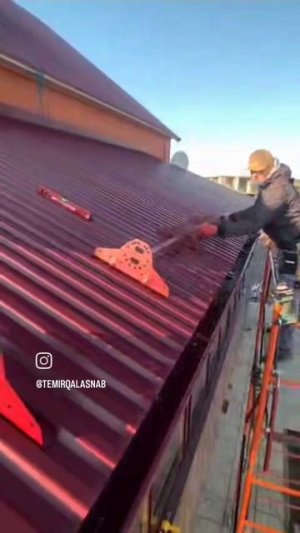 Монтаж трубчатого снегодержателя под цвет кровли⚙️🔥