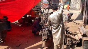 Авария грузовика в Пакистане и полное восстановление