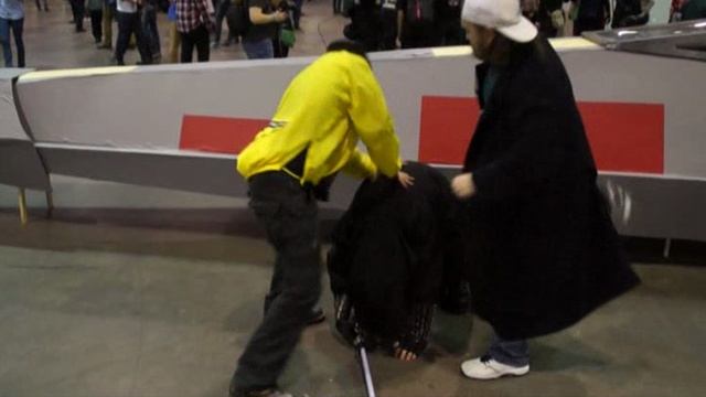 Джей и Молчаливый Боб уделывают Ава Экспо.