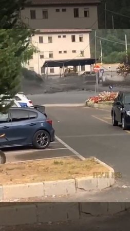 Итальянцам скучать не приходится - на смену аномальной жаре пришли потопы