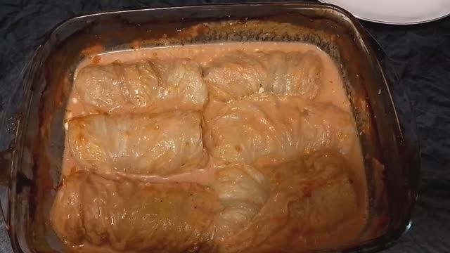 Голубцы в духовке с мясом, из пекинской капусты