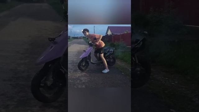 мой друг наконец-то собрал скуте🥲