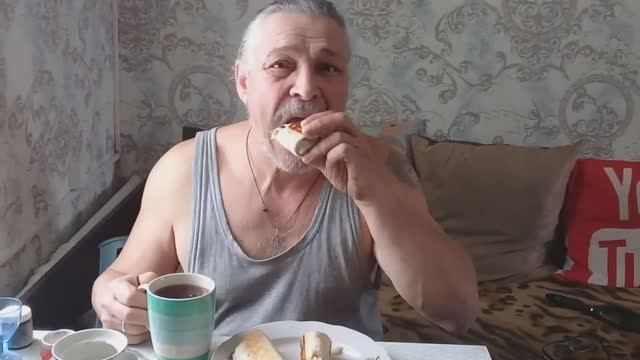 Жизнь в деревне - Приготовила шаурму на завтрак. Мукбанг