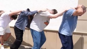 Азербайджанские СМИ публикуют видео с задержанными в Баку гражданами России