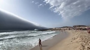 Гигантское облако-цунами накрыло три города в Португалии