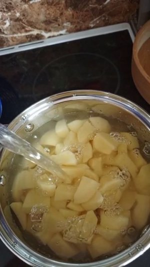 картошка 🥔 с котлетами из кальмаров 🦑