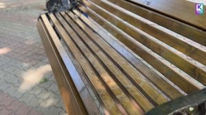 На улицу Ленина в Керчи вернули обновленные скамейки