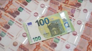 Зарплаты россиян в начале 2025 года увеличились всего на 5,2%