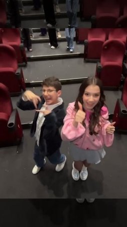 КАК ВАМ НОВАЯ ПЕСНЯ Viki Show?  @VikiShow 