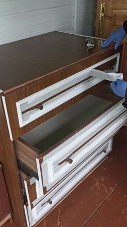 ПЕРЕДЕЛКА СТАРОГО КОМОДА. НАЧАЛО.
