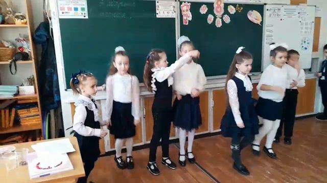 Веселые конкурсы в честь 8 Марта!