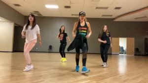 ZUMBA!  Тренировка для всего тела.