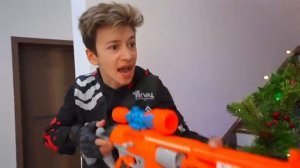 БИТВА ЗА ФАСТФУД ЭКСТРЕМАЛЬНЫЕ Битвы с НЁРФАМИ Все Серии Подряд! Nerf War