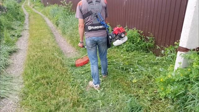 Как работать трримером с катушкой и с диском. смотреть онлайн