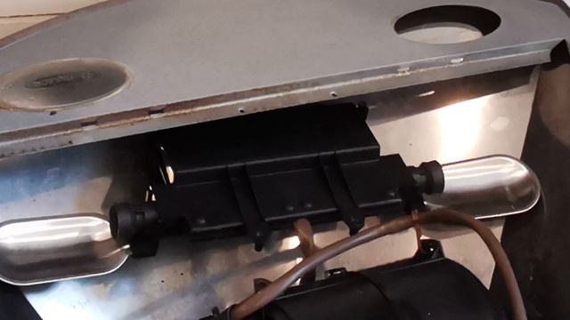 Ремонт подсветки уставшей кухонной вытяжки JetAir. смотреть онлайн