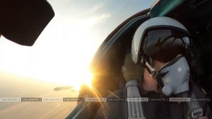 Экипаж истребителя-бомбардировщика Су-34 ВКС нанес удар по скоплению личного состава и военной техни