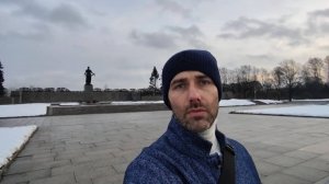 Великая Отечественная Война Мемориалы в Санкт-Петербурге - Пискарёвский и Площадь Победы.