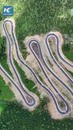 🇨🇳 В Китае открыли живописное шоссе через труднодоступные районы Синьцзяна