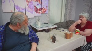 НЕ ДАЮ МУЖУ ЕСТЬ ОН СЪЕЛ ЛИШНИЙ ВАРЕНИК Распаковка подарков для пенсионеров и кошек САД ОГОРОД и еда