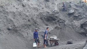 Строительство, шахтёрские будни, фильтруем песок, отвозим камни