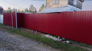 Смонтировали забор из профнастила Ворота Калитку Съёмный пролёт Забор из рабицы