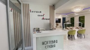 Продается нежилое коммерческое помещение.