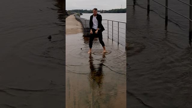 Клип Sergei Tia - Я не хочу танцевать (музыкальная новинка 2025)