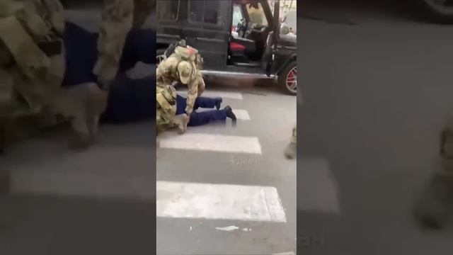 Тем временем в Екатеринбурге произошло задержание главы местной азербайджанской диаспоры.