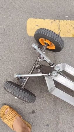 Самокат на пульте управления) игрушки становятся серьезнее))))