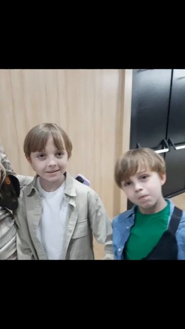 11-летняя звезда- актёр Иванов вывел в свет свою маму и брата