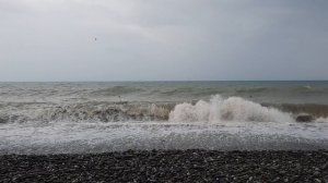 Море волнуется