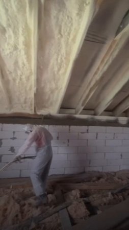 Утепление мансарды в селе Ключарево, открытоячеистым ППУ толщиной 150 мм.