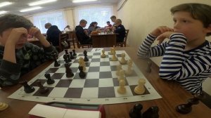 8 тур: Епифанов Владислав (1139) 0-1 Епифанов Макар (1584)