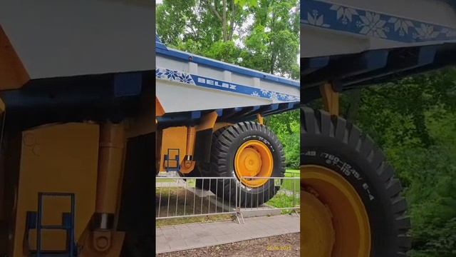 Карьерный самосвал БЕЛАЗ-7558 26.06.2025
