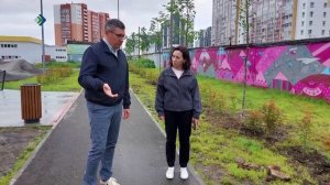 В сыктывкарском скейт-парке в микрорайоне Орбита высадили деревья и кустарники
