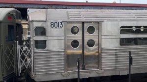 Метро Нью-Йорка, выставка музейных ретро составов на станции