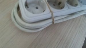 Если вилка не входит в розетку